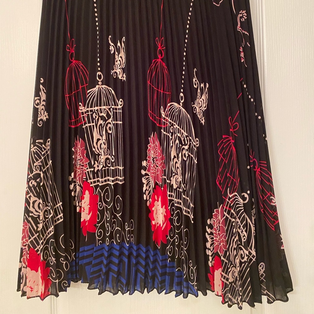 Fan pleat skirt